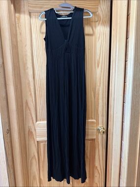 PattyBoutik Black V-Neck Dress Top